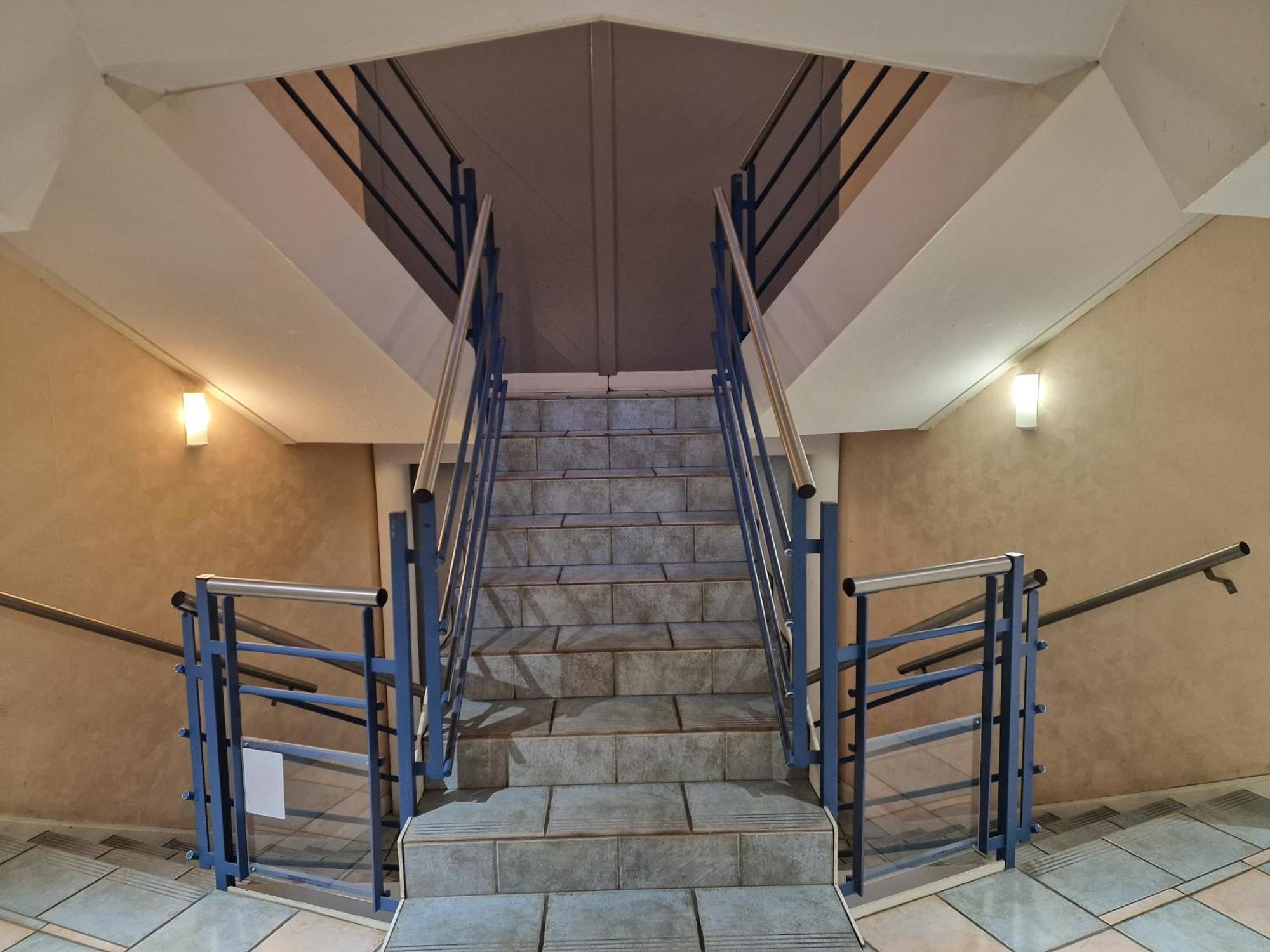 Comfortable Duplex En Residence Securisee Proche Metro Toulouse Exterior foto